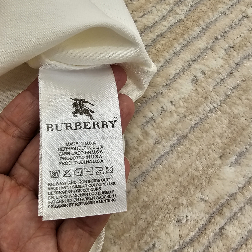 Burberry Tee - Picture 5 of 6